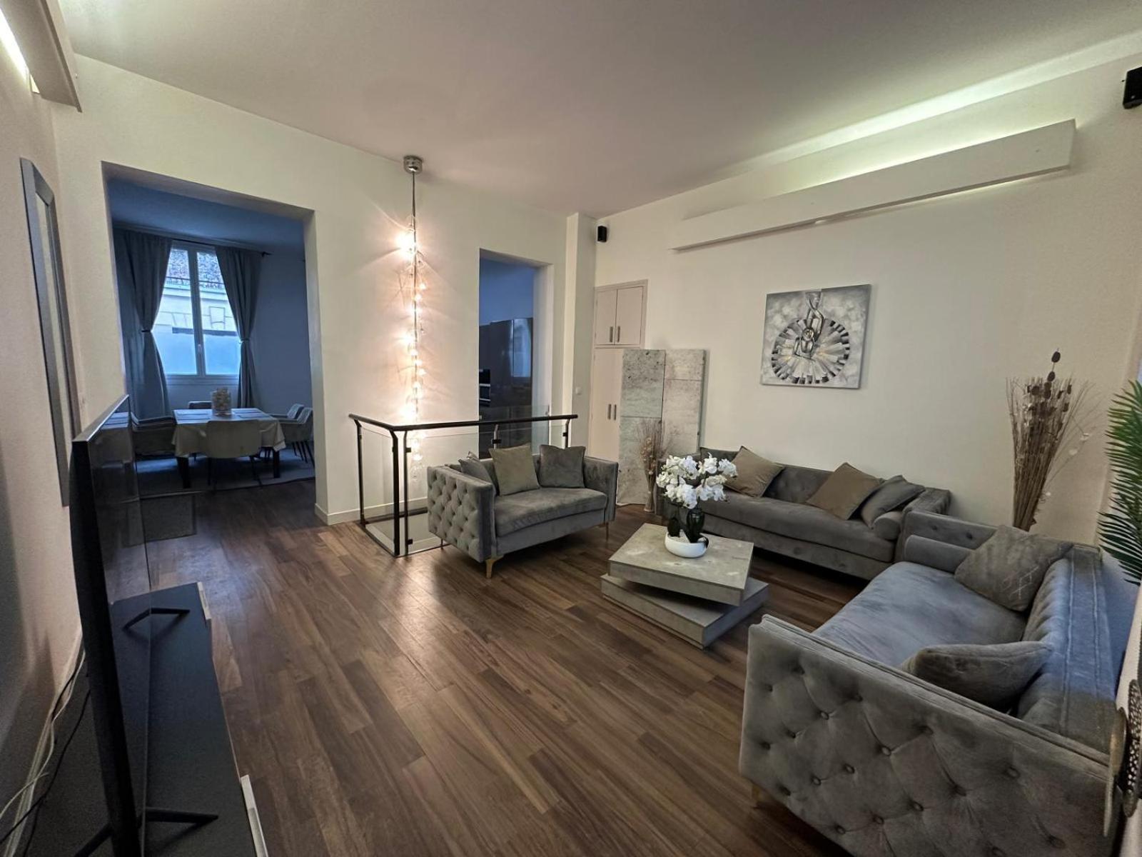 Appartamento Les Champs Elysees-125m2 Modern And Spacious Parigi