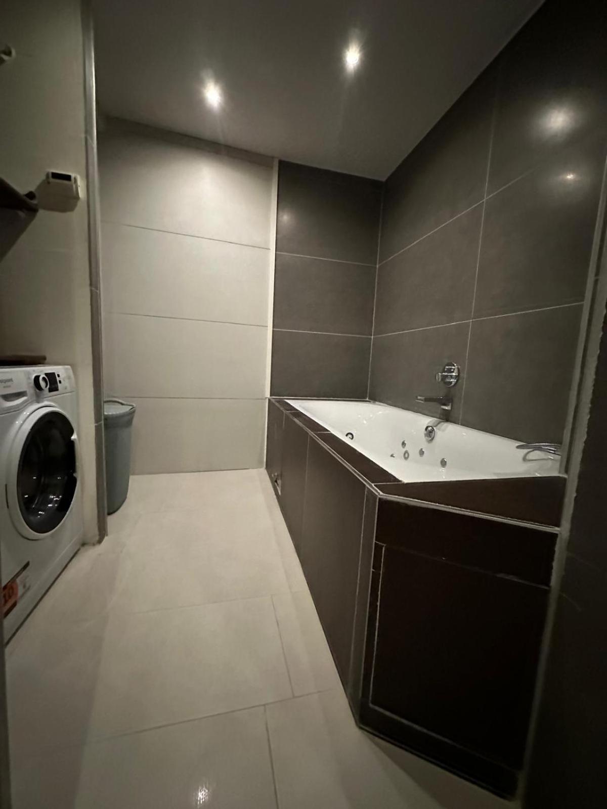 Les Champs Elysees-125m2 Modern And Spacious Parigi