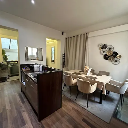 Les Champs Elysées-125m2 Modern&spacious Appartamento *