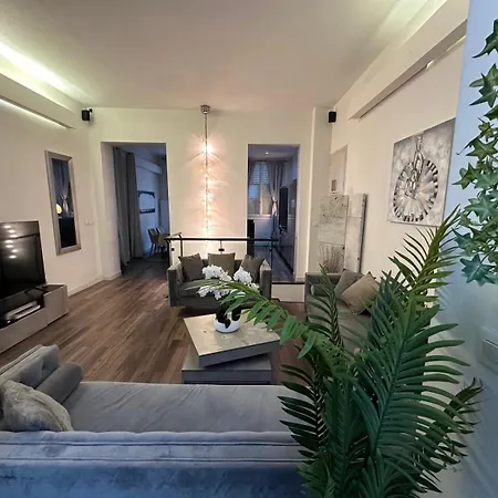 Les Champs Elysées-125m2 Modern&spacious Parigi